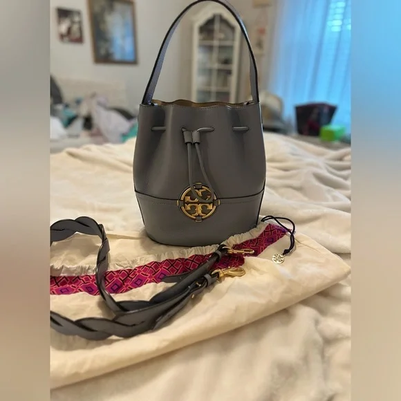 Tory Burch Miller leather Bucket Bag - Picture 2 of 11